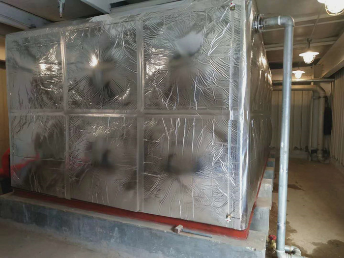 什么是不銹鋼保溫水箱？